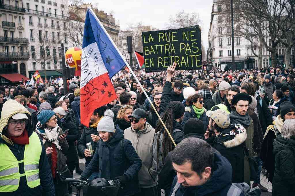 Post Cover - Parigi: proteste e rivendicazioni fuori tempo in un mondo che cambia